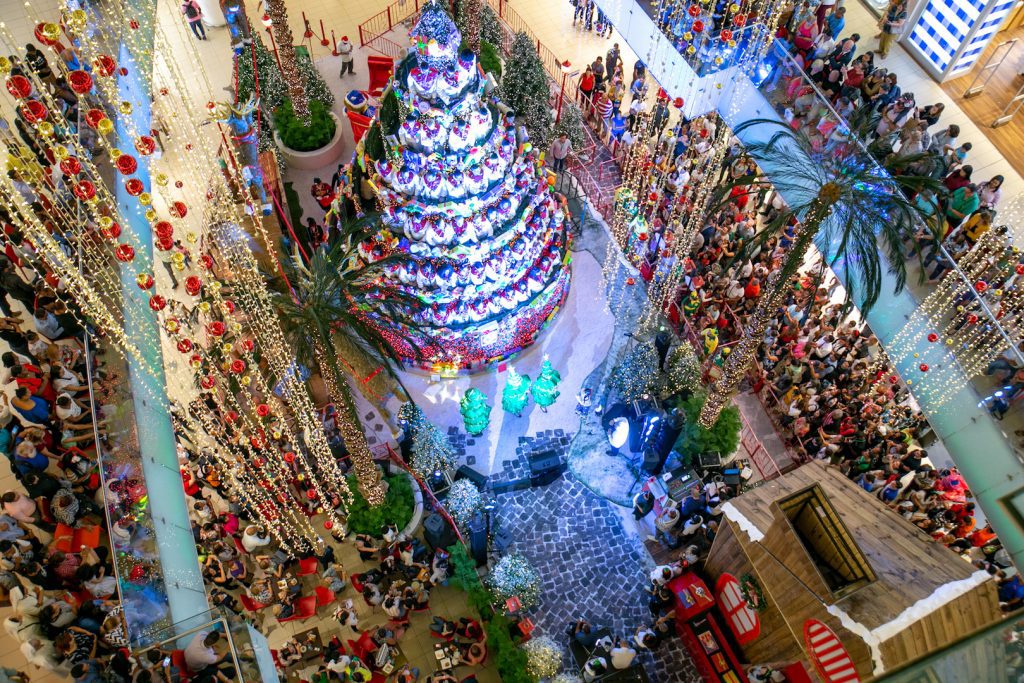 Navidad en la Rep. Dominicana Árbol humano de Ágora-Mall