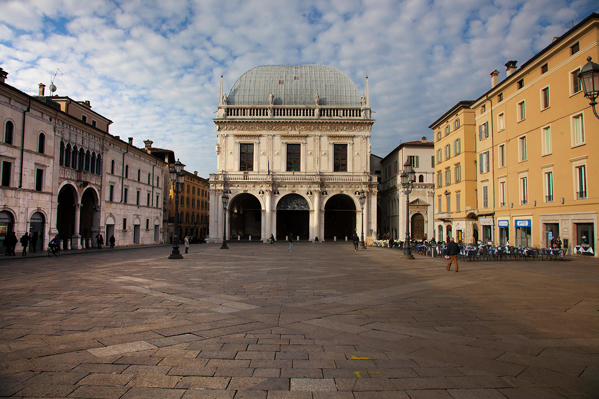 Brescia Piazza della Loggia ©inLombardia