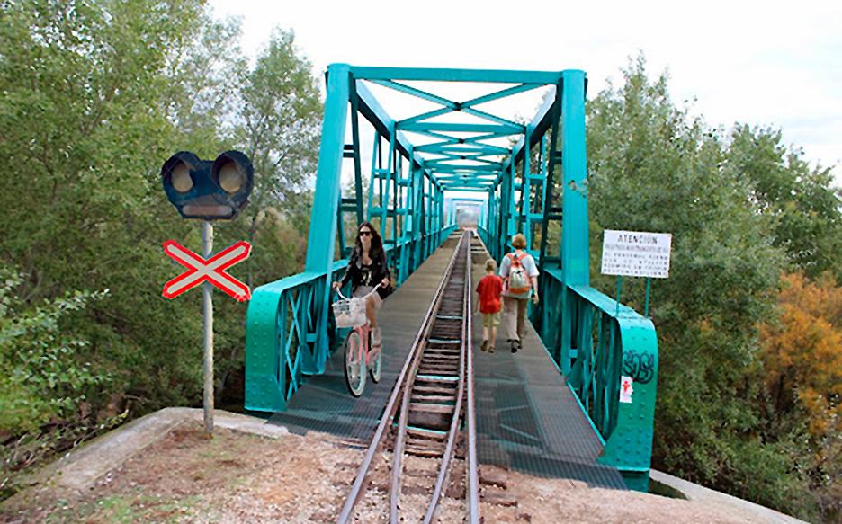 Vía verde de tajuña en el puente de la Poveda