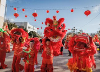 Celebración del año nuevo chino en Madrid Desfile por Madrid Año nuevo chino