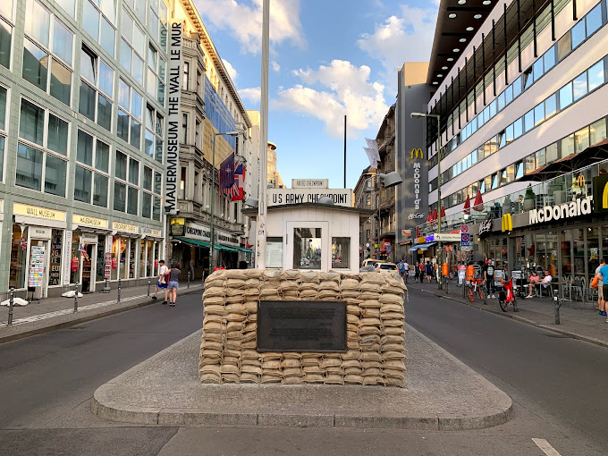 Checkpoint Charlie Berlin