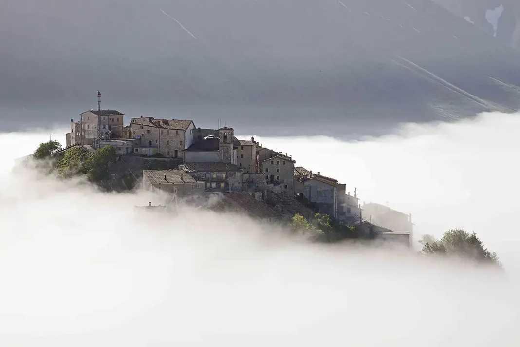 Vista de Castelluccio sabores y tradiciones de Umbría