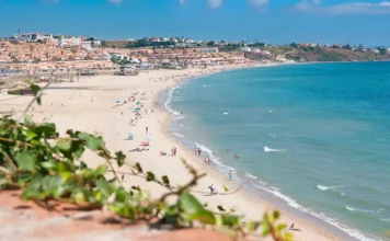 Algeciras donde el mar canta por bulerías Playa Getares