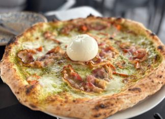 La Regina Valdemoro: el nuevo referente de la pizza napolitana en Madrid Pizza de La Regina de Valdemoro auténtica pizza napolitana