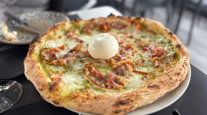 Pizza de La Regina de Valdemoro auténtica pizza napolitana