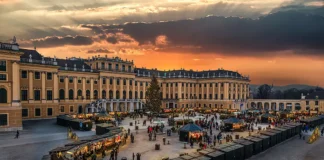 5 viajes inolvidables para vivir la Navidad mágica Mercados de Navidad, Viena una postal navideña