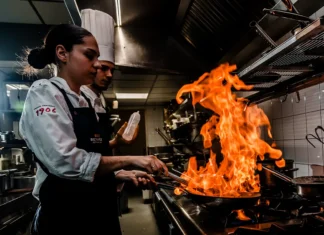 Nochevieja exclusiva en Benares Madrid cocina del restaurante Benares Madrid