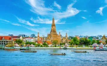Buenos días, Bangkok: mercados flotantes, pad thai y templos dorados al amanecer Buenos días Bangkok