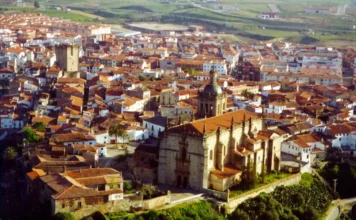 Coria: un paseo por las capas de la historia en el norte de Cáceres CORIA_Vista de Pájaro