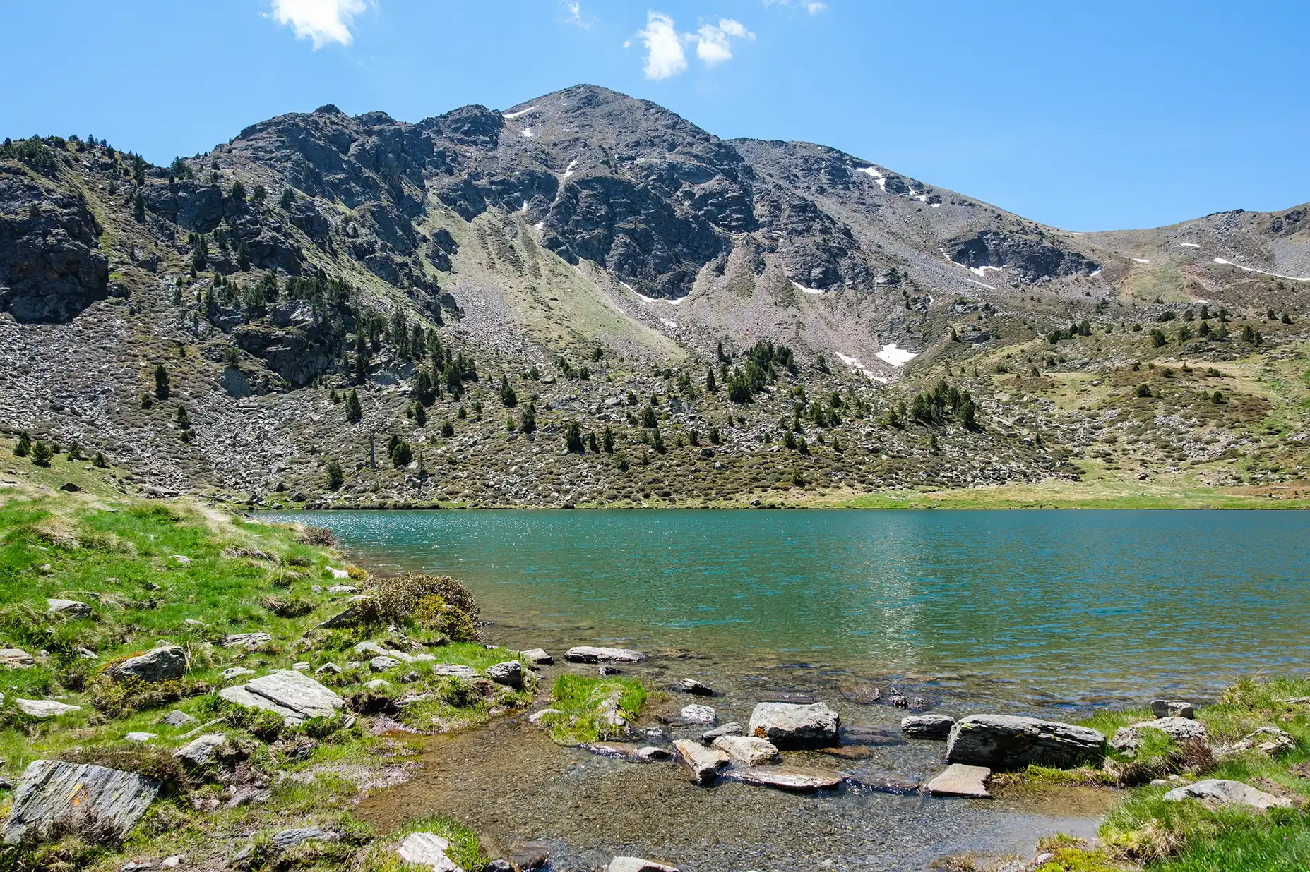 Canillo en verano: montañas, agua y aventuras para compartir en familia 1 Lago Siscaro, Vall d'Incles