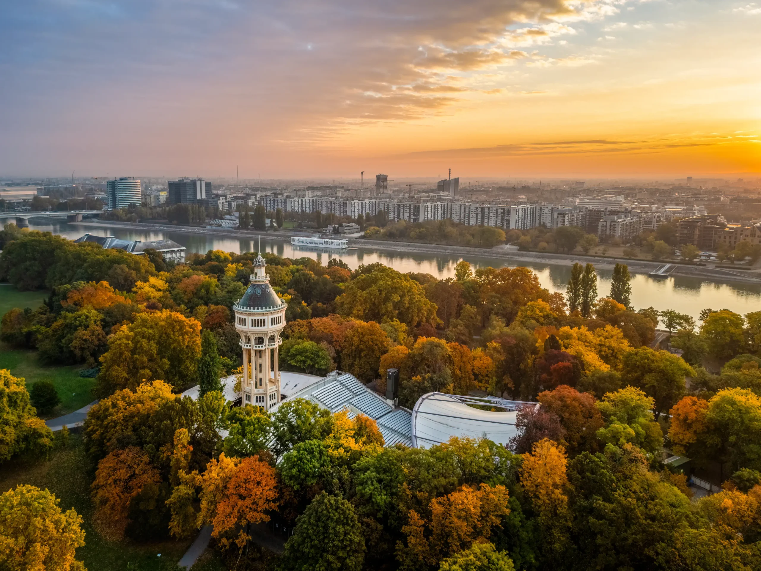 Así se vive el otoño en Hungría: de los campos de calabazas a las noches de Halloween 2 Budapest, Margit-sziget ősz